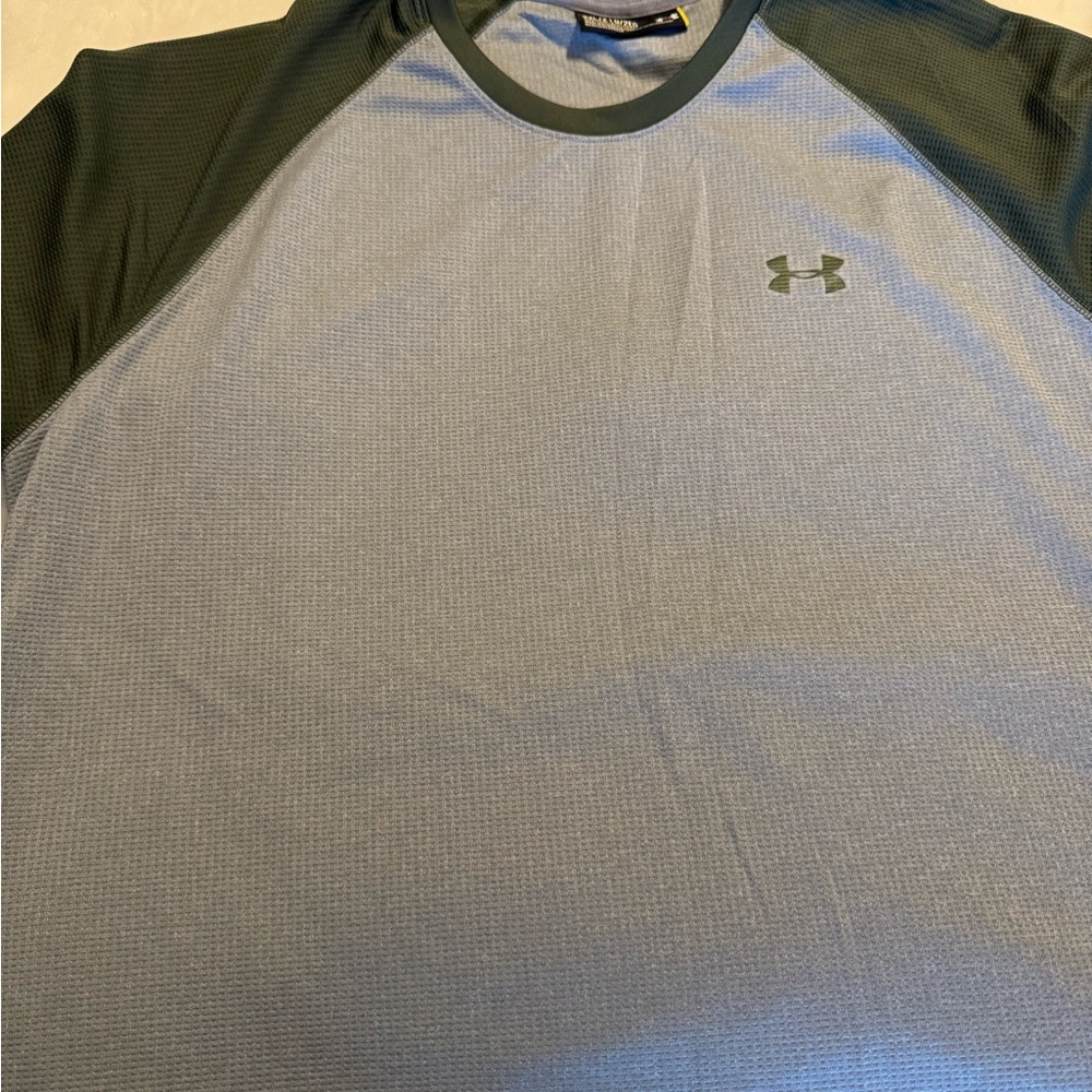 Under Armour Men's Two-Tone Athletic Tee